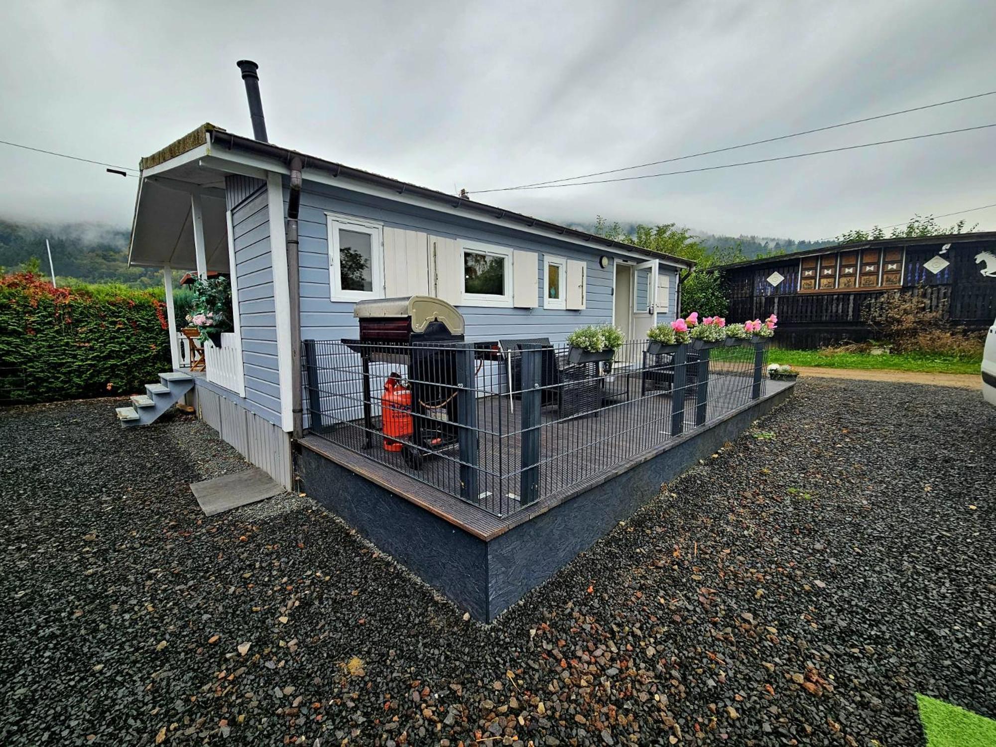 Отель Tiny House Mehring Меринг Экстерьер фото
